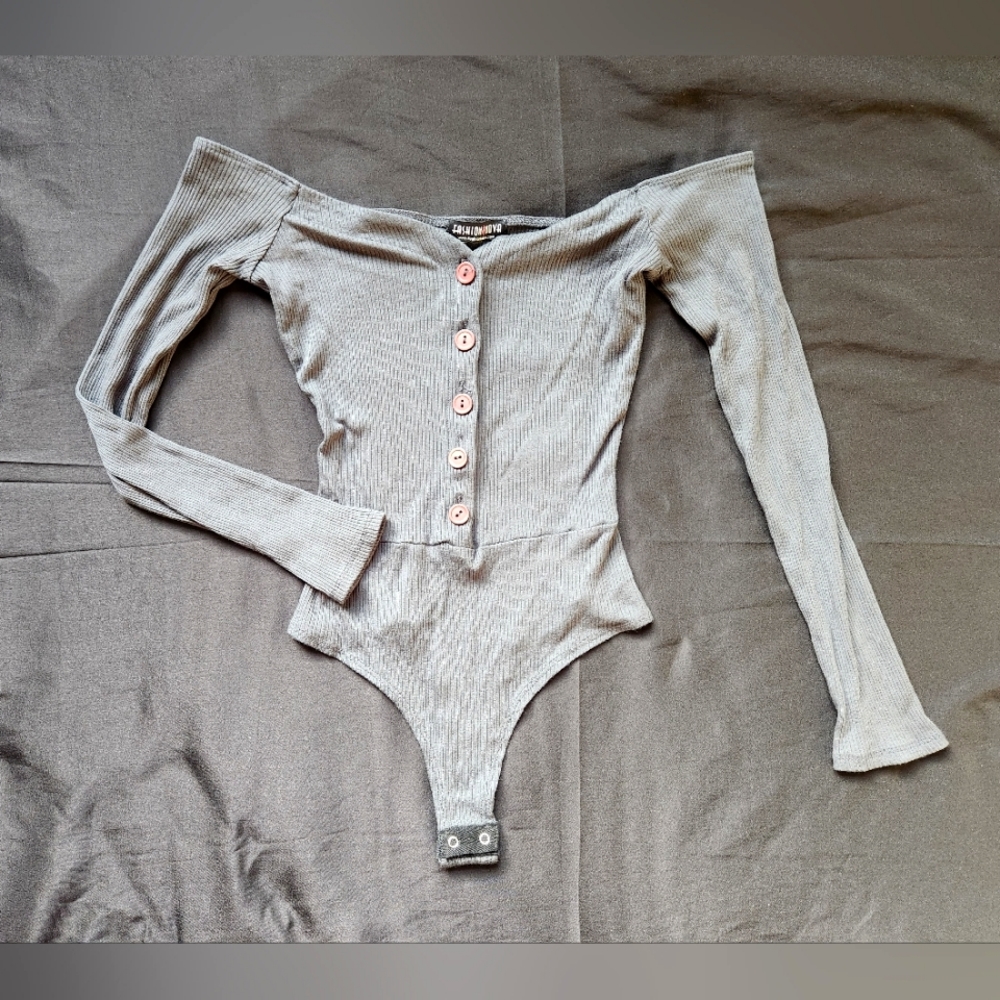 Off shoulders Grey Fashion Nova Bodysuit